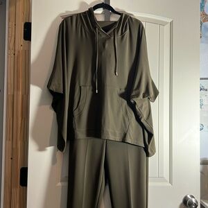 Joseph Ribkoff olive green, two piece pants suit, size 10